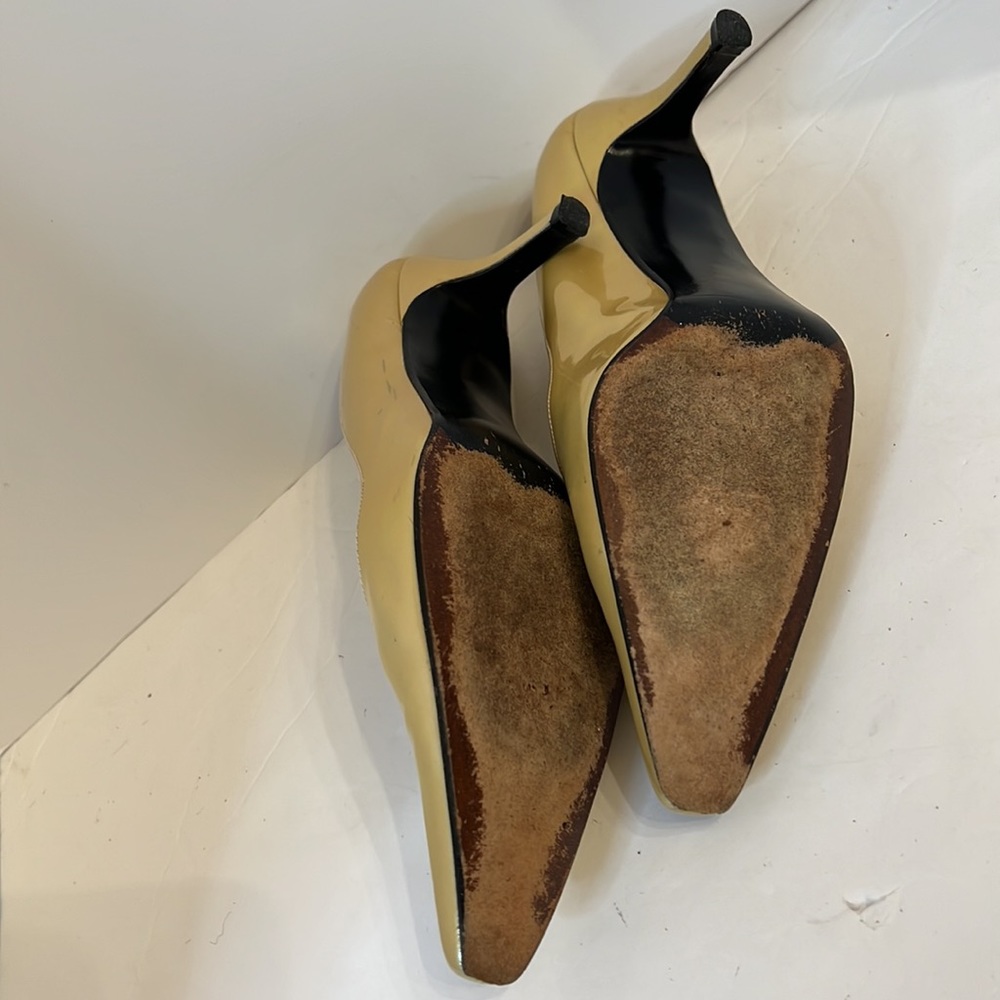 STUART WEITZMAN PATENT LEATHER LIGHT GOLD HEELS SZ 6 B - Picture 6 of 13